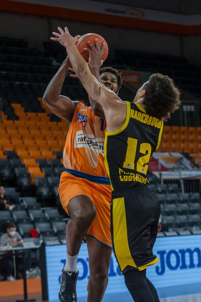 巴特勒生涯总抢断数超越多米尼克-威尔金斯 上升至NBA历史第67位.