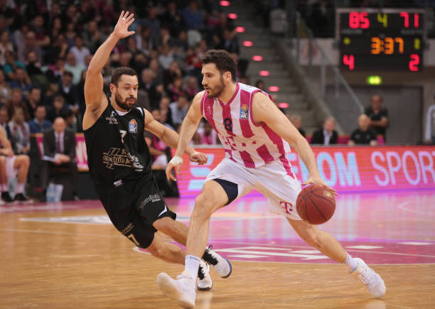 亚洲足球正 亚洲足球正