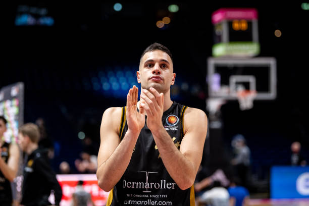 由身离队的 由身离队的